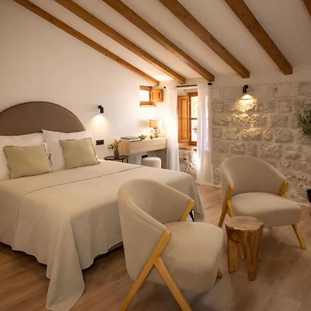 Old Town Olive Luxury For 3 4*